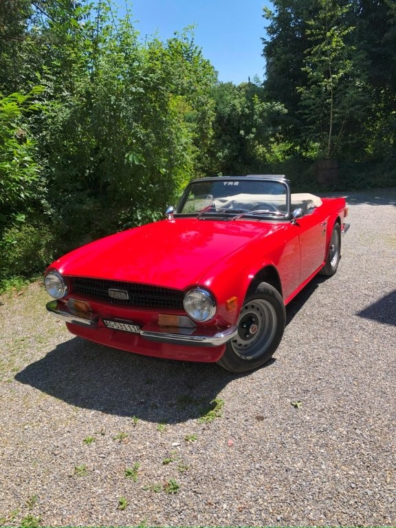 TRIUMPH TR6 PI